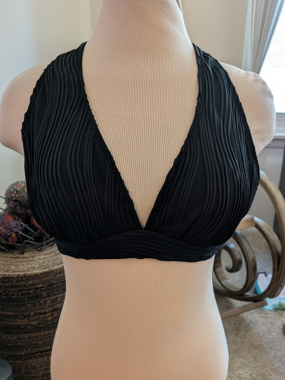 Black Pleated V-Neck Bralette - Women Intimates